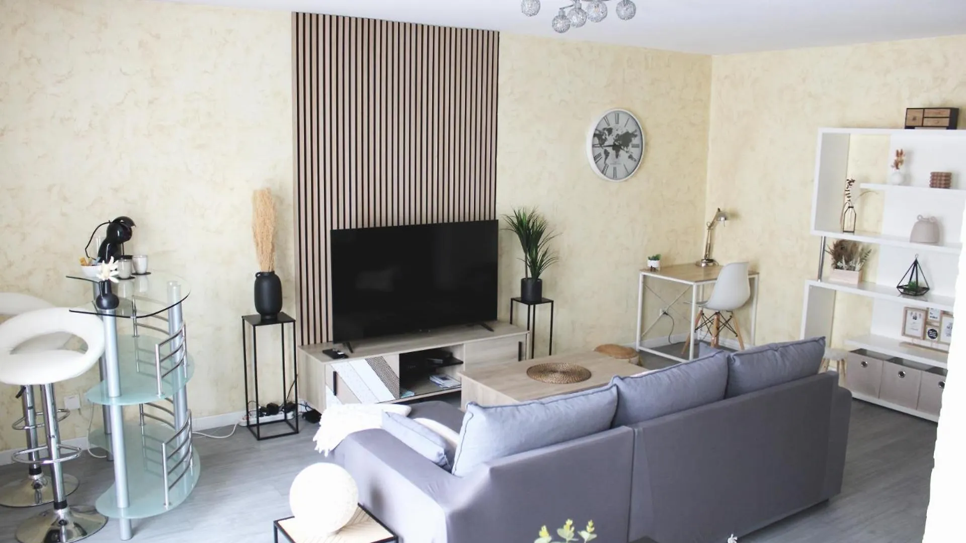 Cosy Appart - Balcon, Parking, Spacieux T2 - Proche Eurexpo Stade Saint-Priest  Apartment Saint-Priest (Rhone)