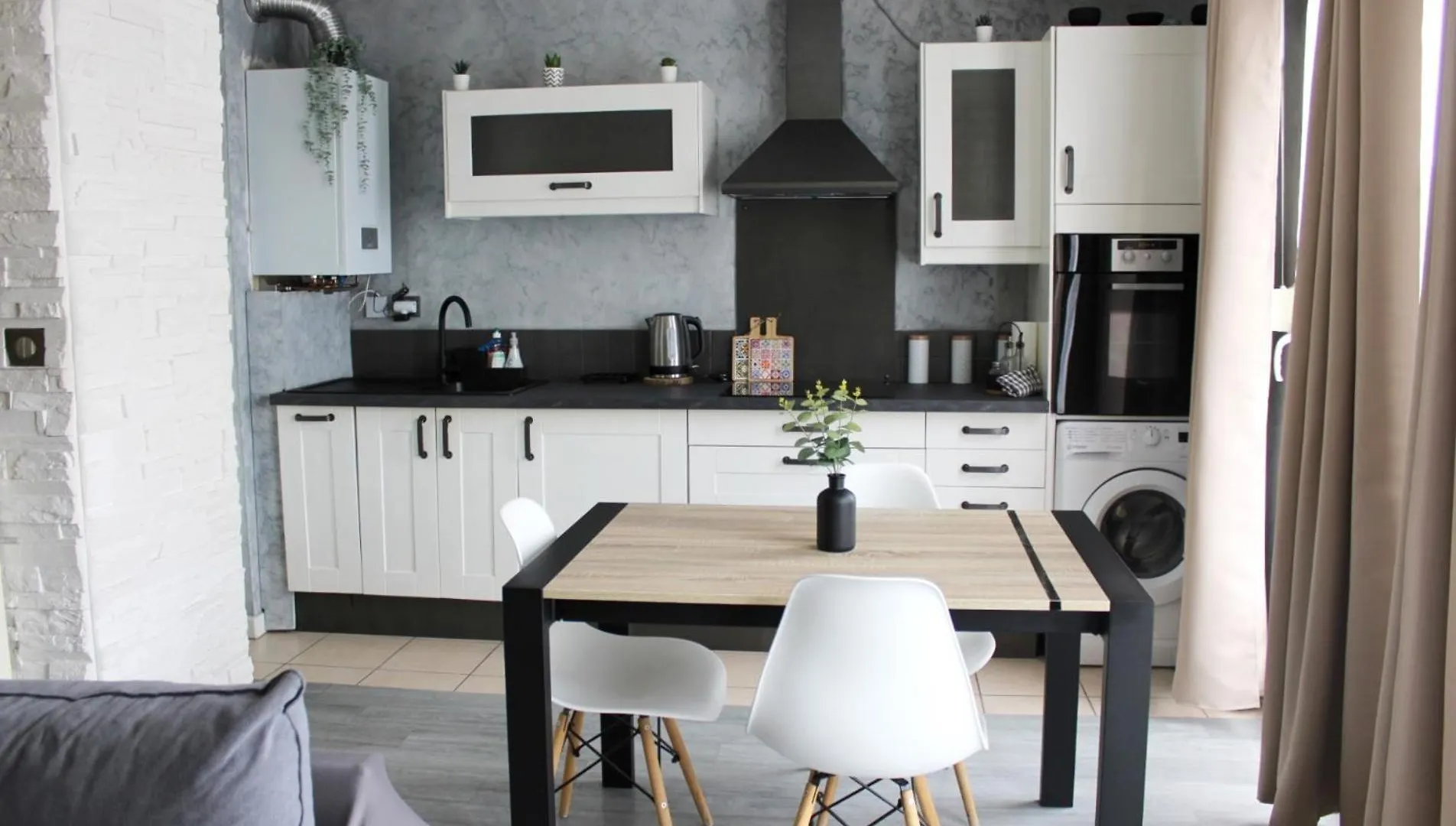 Cosy Appart - Balcon, Parking, Spacieux T2 - Proche Eurexpo Stade Saint-Priest  0*, Saint-Priest (Rhone) France